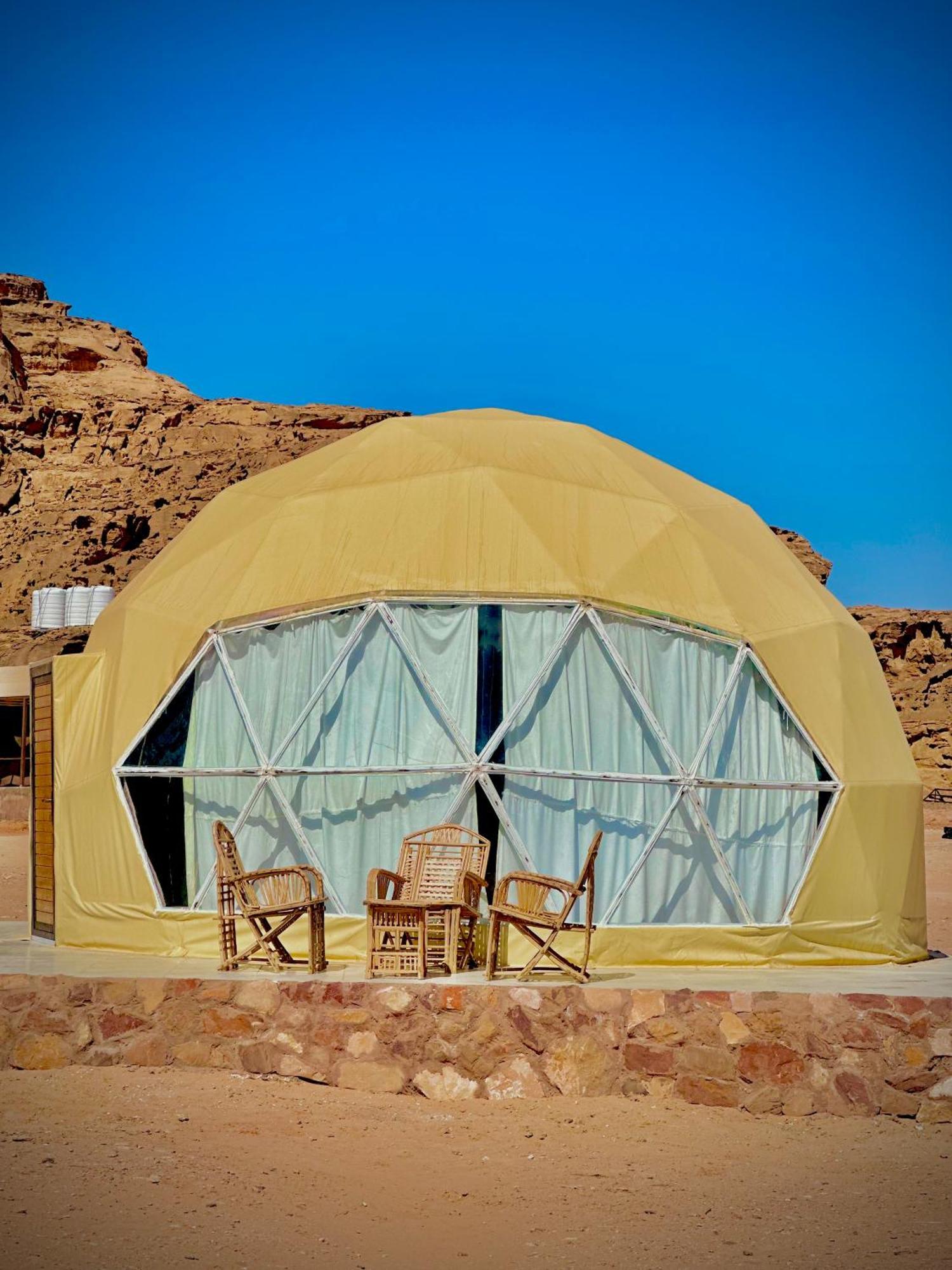 Nara Wadi Rum Camp Buitenkant foto