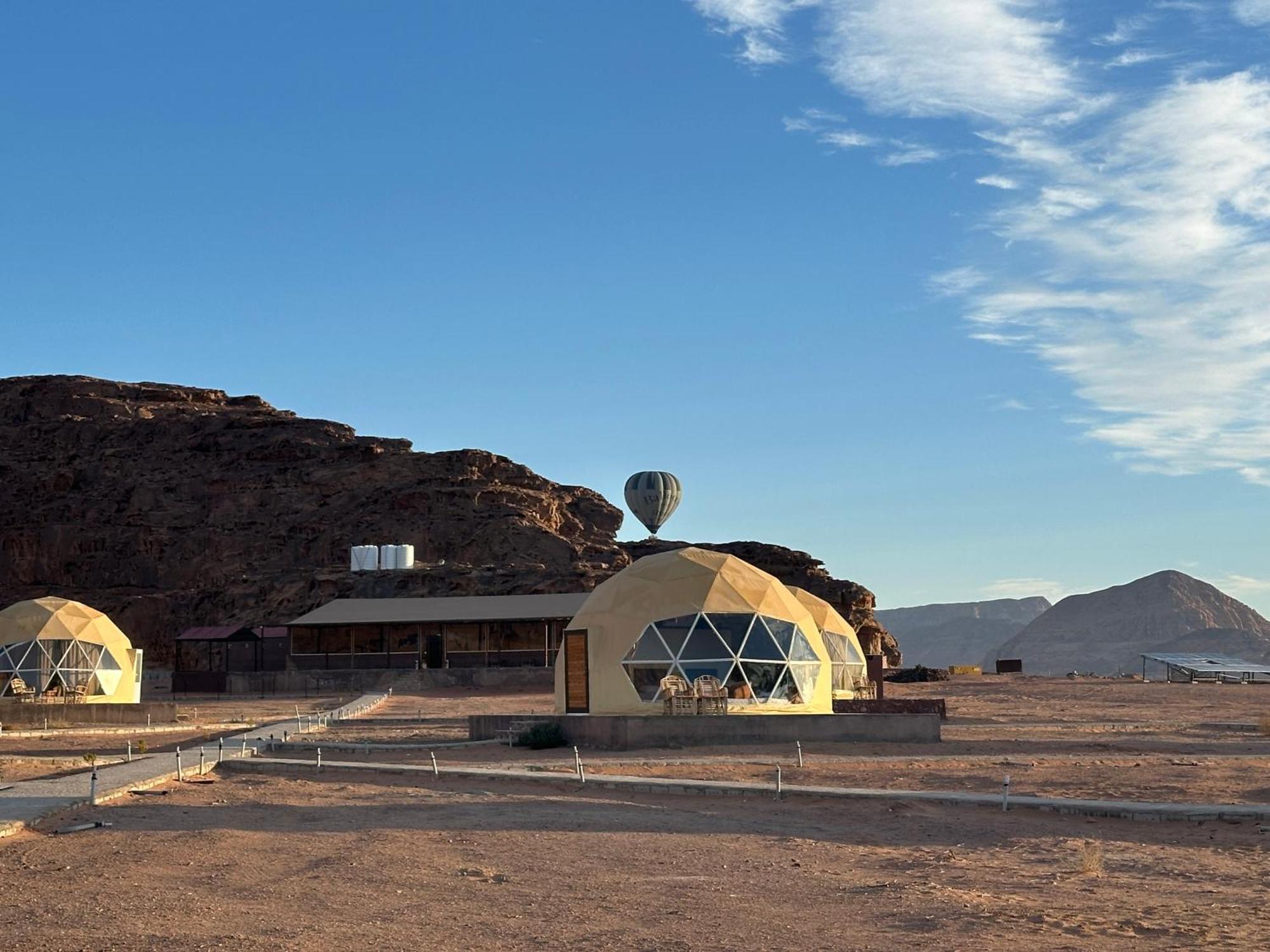 Nara Wadi Rum Camp Buitenkant foto