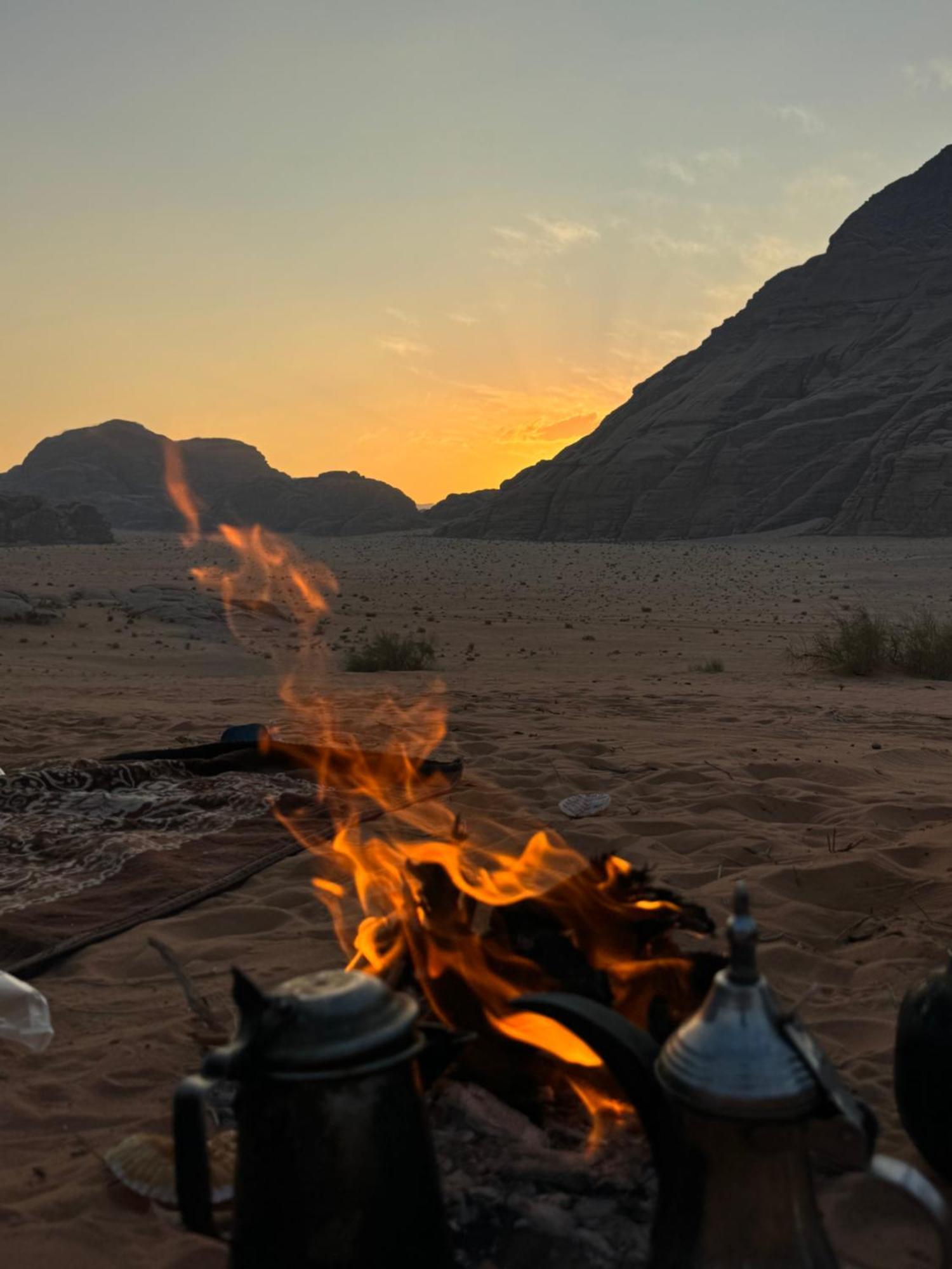 Nara Wadi Rum Camp Buitenkant foto