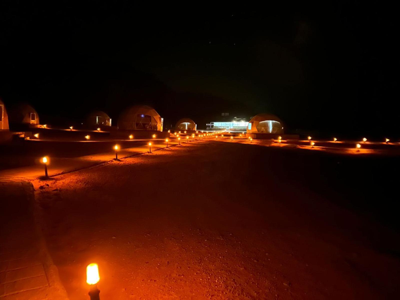 Nara Wadi Rum Camp Buitenkant foto